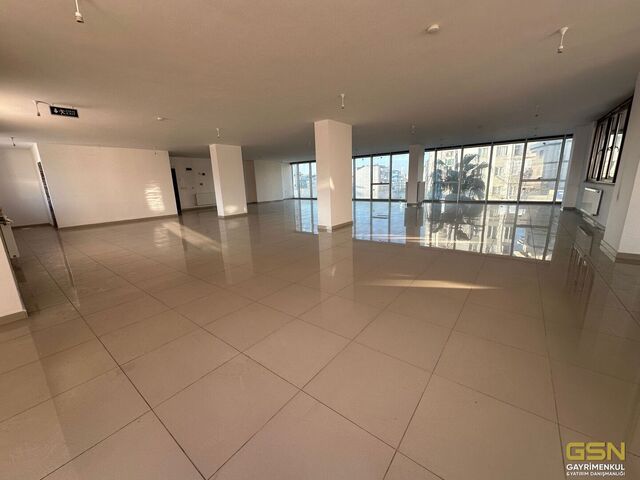 20-GSN GAYRİMENKUL'DEN KİRALIK 4550 m2 İSKANLI PRESTİJLİ PLAZA